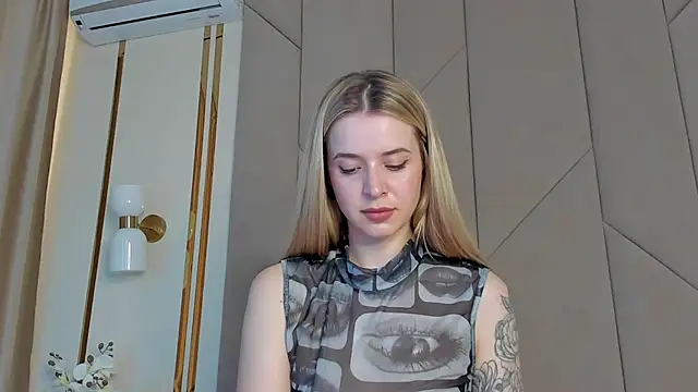 Snapshot of Touch_me chatting on 19, 9, 2025 Touch me online show from 19, 9, 2025