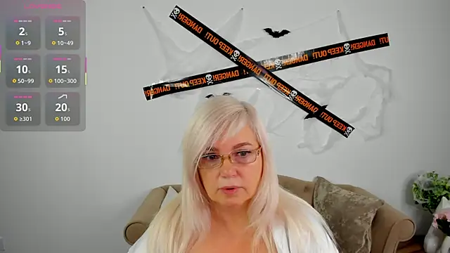 Hella Fabel online show from 29, 10, 2025