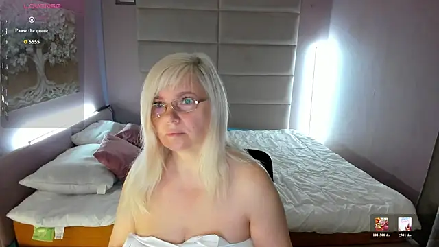 Snapshot of Hella_Fabel chatting on 26, 7, 2026 Hella Fabel online show from 26, 7, 2026