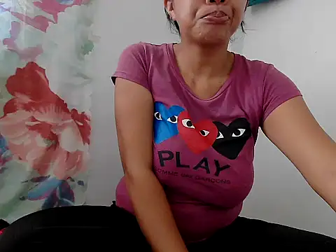 Snapshot of RicenTits chatting on 13, 11, 2025 RicenTits online show from 13, 11, 2025