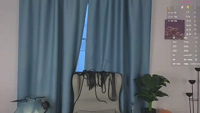 Snapshot of laracroftmansion chatting on 25, 9, 2025 laracroftmansion online show from 25, 9, 2025