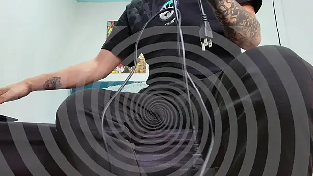 Snapshot of Warmteam777 chatting on 17, 11, 2025 Warmteam777 online show from 17, 11, 2025