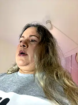 Snapshot of Lucy_Milf_474 chatting on 29, 9, 2025 Lucy Milf 474 online show from 29, 9, 2025