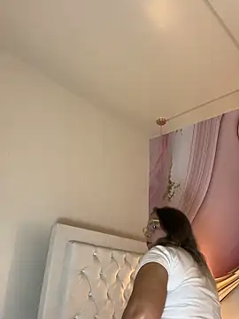 Lucy Milf 474 online show from 13, 2, 2026