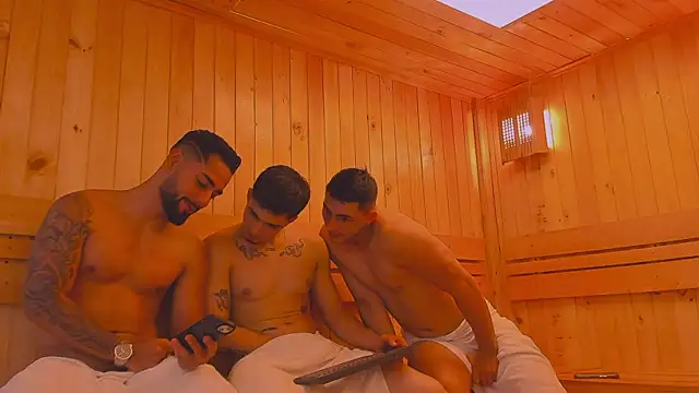 Snapshot of mike_friends chatting on 18, 10, 2025 mike friends online show from 18, 10, 2025