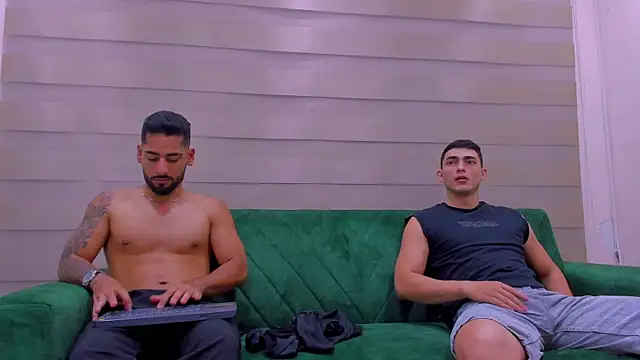 Snapshot of mike_friends chatting on 19, 11, 2025 mike friends online show from 19, 11, 2025