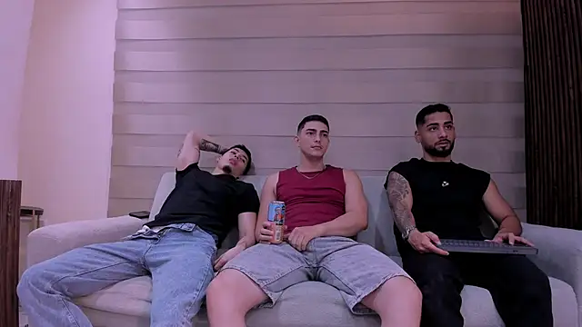 Snapshot of mike_friends chatting on 27, 11, 2025 mike friends online show from 27, 11, 2025