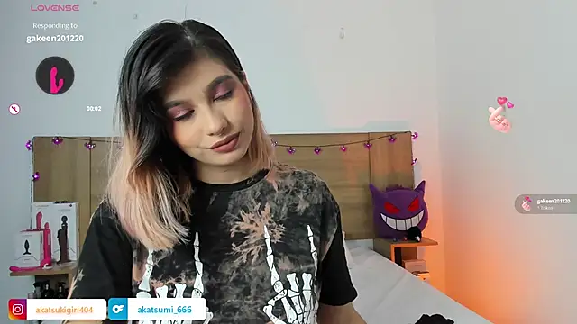 Snapshot of Akatsumi_ chatting on 18, 10, 2025 Akatsumi online show from 18, 10, 2025
