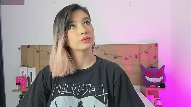 Snapshot of Akatsumi_ chatting on 31, 10, 2025 Akatsumi online show from 31, 10, 2025