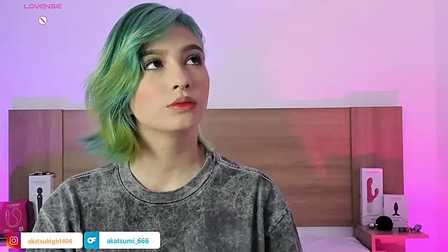 Snapshot of Akatsumi_ chatting on 18, 12, 2025 Akatsumi online show from 18, 12, 2025