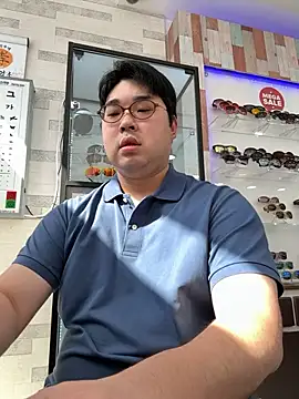 Snapshot of gayfucuxuc chatting on 26, 9, 2025 gayfucuxuc online show from 26, 9, 2025