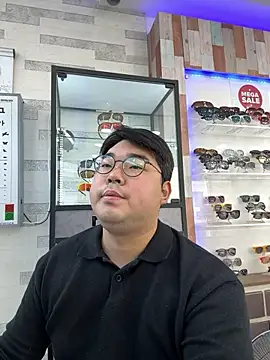 Snapshot of gayfucuxuc chatting on 4, 12, 2025 gayfucuxuc online show from 4, 12, 2025