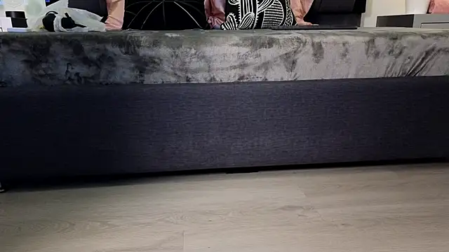 Snapshot of Calipso_Parisi chatting on 6, 11, 2025 Calipso Parisi online show from 6, 11, 2025