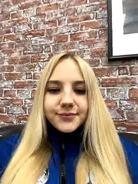 Snapshot of Sky_Cutie chatting on 30, 9, 2025 Sky Cutie online show from 30, 9, 2025