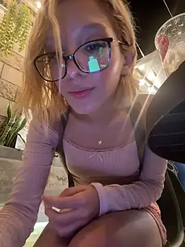 SweetBunnyGF online show from 22, 6, 2026