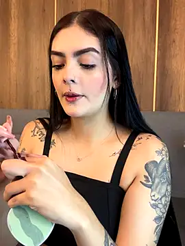 Snapshot of AliceRitter chatting on 8, 10, 2025 AliceRitter online show from 8, 10, 2025