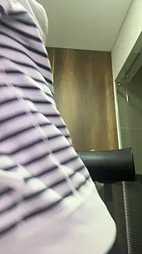 Snapshot of AliceRitter chatting on 28, 11, 2025 AliceRitter online show from 28, 11, 2025