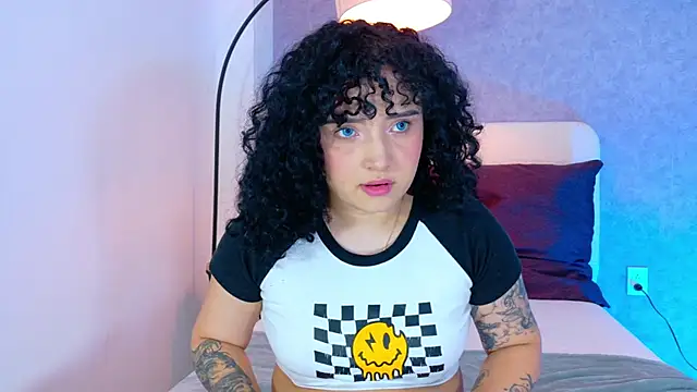 Snapshot of Tracielowe_w chatting on 13, 11, 2025 Tracielowe w online show from 13, 11, 2025