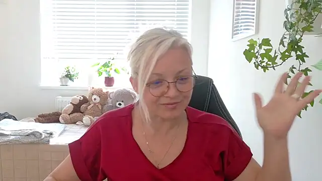 Linsy Kim online show from 19, 3, 2026