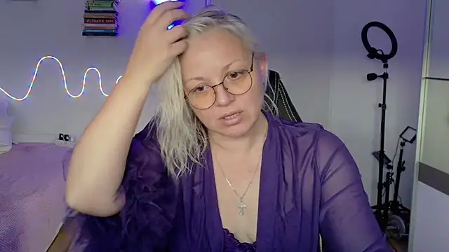 Linsy Kim online show from 3, 4, 2026