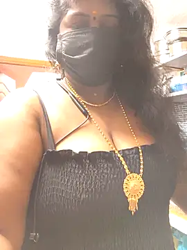 Snapshot of bakyasree143 chatting on 24, 10, 2025 bakyasree143 online show from 24, 10, 2025