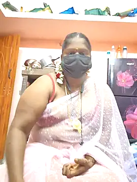 Snapshot of bakyasree143 chatting on 26, 10, 2025 bakyasree143 online show from 26, 10, 2025