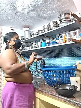 Snapshot of bakyasree143 chatting on 24, 11, 2025 bakyasree143 online show from 24, 11, 2025