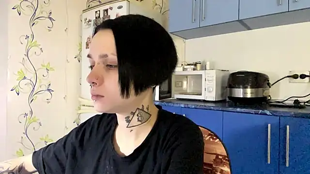 Snapshot of CandaceBlaze chatting on 8, 10, 2025 CandaceBlaze online show from 8, 10, 2025