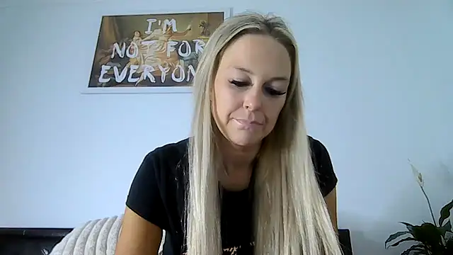 imyourgoodgirl69 online show from 16, 11, 2025