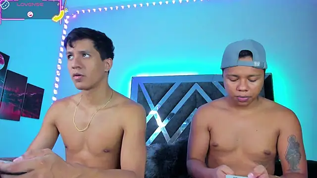 Snapshot of Robertmiller21 chatting on 3, 10, 2025 Robertmiller21 online show from 3, 10, 2025