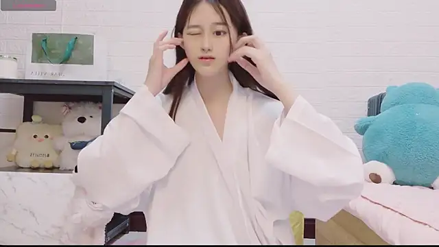 Snapshot of marina-cutegirll chatting on 16, 9, 2025 marina-cutegirll online show from 16, 9, 2025