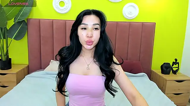 Jennifer Munoz online show from 19, 10, 2025