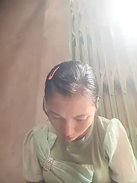 YAYAA-502 online show from 15, 10, 2025