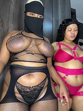 Snapshot of Ebony_Warlock_ chatting on 13, 12, 2025 Ebony Warlock online show from 13, 12, 2025