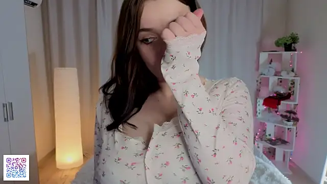 Snapshot of ThuBoppre chatting on 24, 10, 2025 ThuBoppre online show from 24, 10, 2025