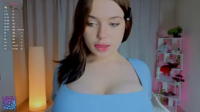 Snapshot of ThuBoppre chatting on 7, 11, 2025 ThuBoppre online show from 7, 11, 2025