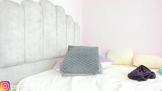 Snapshot of paula_cosio chatting on 4, 10, 2025 paula cosio online show from 4, 10, 2025