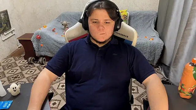 desiredude9 online show from 17, 10, 2025