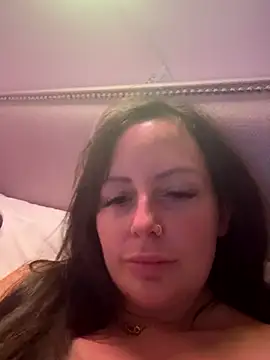 Snapshot of nightingale27 chatting on 17, 9, 2025 nightingale27 online show from 17, 9, 2025