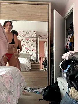 Snapshot of nightingale27 chatting on 15, 10, 2025 nightingale27 online show from 15, 10, 2025