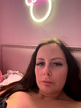 Snapshot of nightingale27 chatting on 4, 12, 2025 nightingale27 online show from 4, 12, 2025