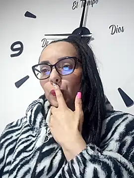 Snapshot of sarita_star chatting on 18, 11, 2025 sarita star online show from 18, 11, 2025