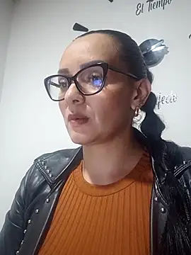 Snapshot of sarita_star chatting on 25, 11, 2025 sarita star online show from 25, 11, 2025