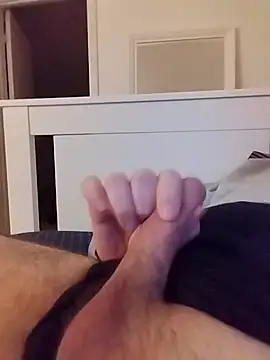 Snapshot of NewJoiner chatting on 11, 10, 2025 NewJoiner online show from 11, 10, 2025