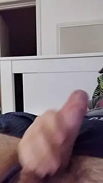 Snapshot of NewJoiner chatting on 13, 11, 2025 NewJoiner online show from 13, 11, 2025