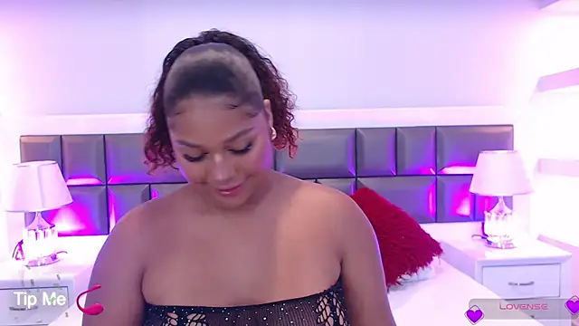 LennaEvans online show from 27, 9, 2025