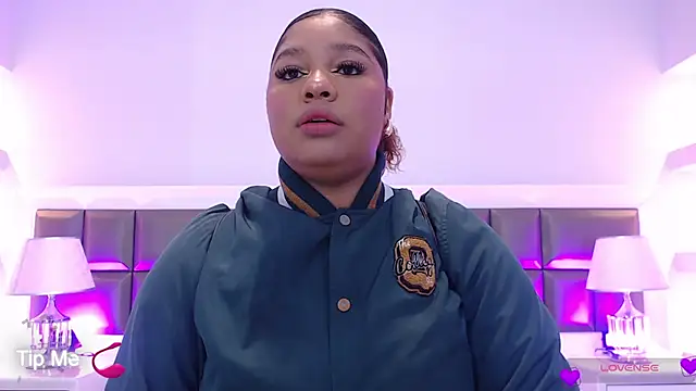 LennaEvans online show from 6, 10, 2025