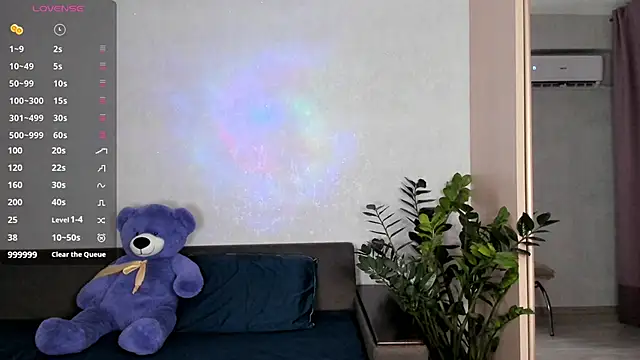 Snapshot of SaraShine_ chatting on 10, 9, 2025 SaraShine online show from 10, 9, 2025