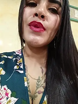 Snapshot of MAYE__13 chatting on 25, 9, 2025 MAYE 13 online show from 25, 9, 2025