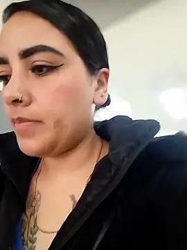 Snapshot of MAYE__13 chatting on 17, 11, 2025 MAYE 13 online show from 17, 11, 2025